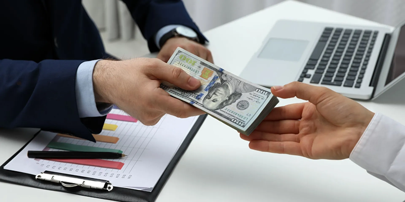 App H5 Ví Phượng Hoàng bị công an bắt là đúng hay sai?